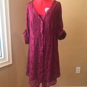 Super cute burgundy Torrid dress